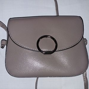 NEW LOW PRICE...Casual Fashion Crossbody Purse